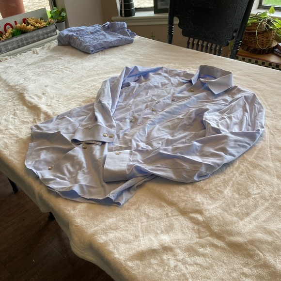 Mens Calvin Klein Button Down Shirt. Size 14 1/2. - Picture 3 of 3